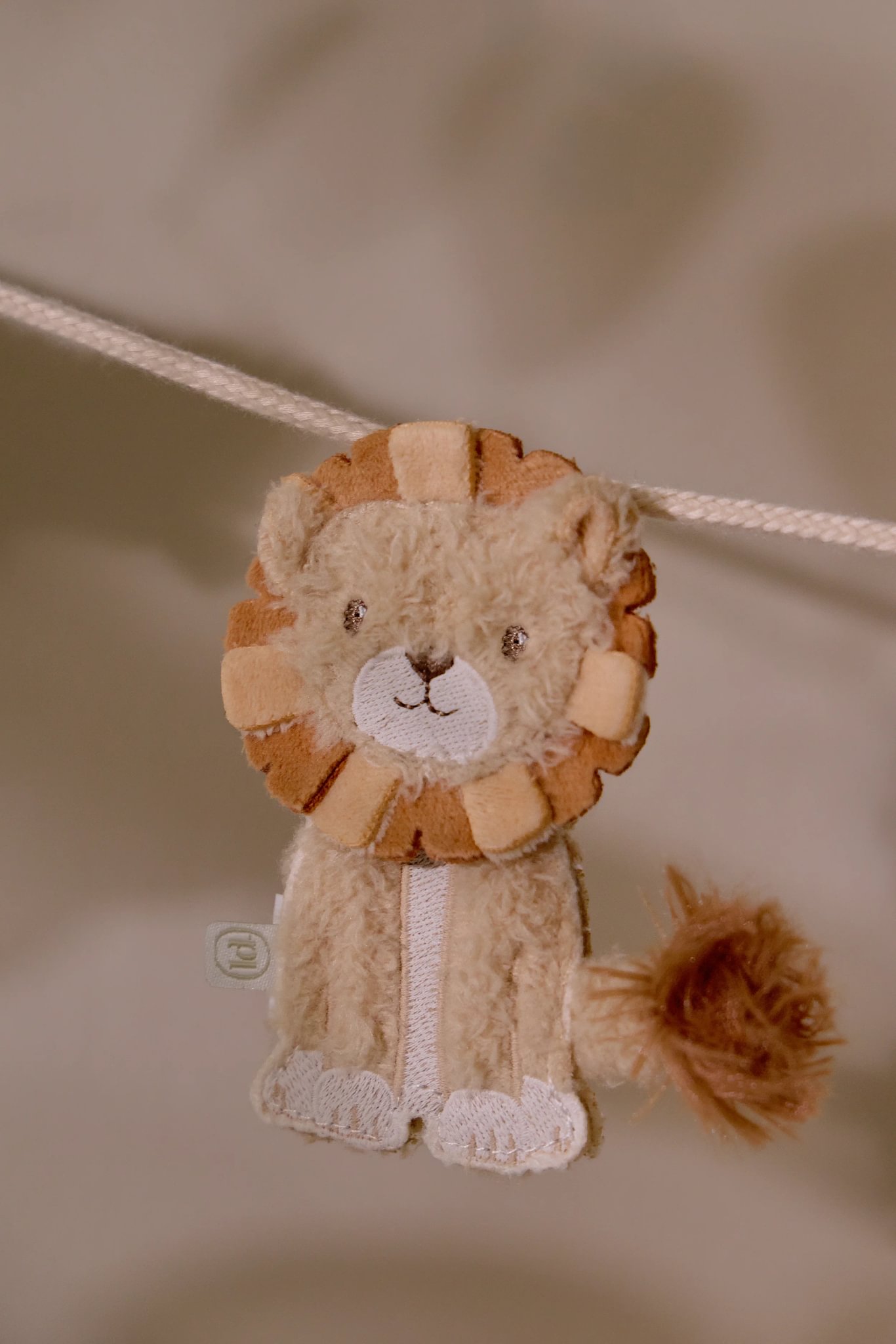 Slinger element Leeuw - Safari Friends - Afbeelding 2