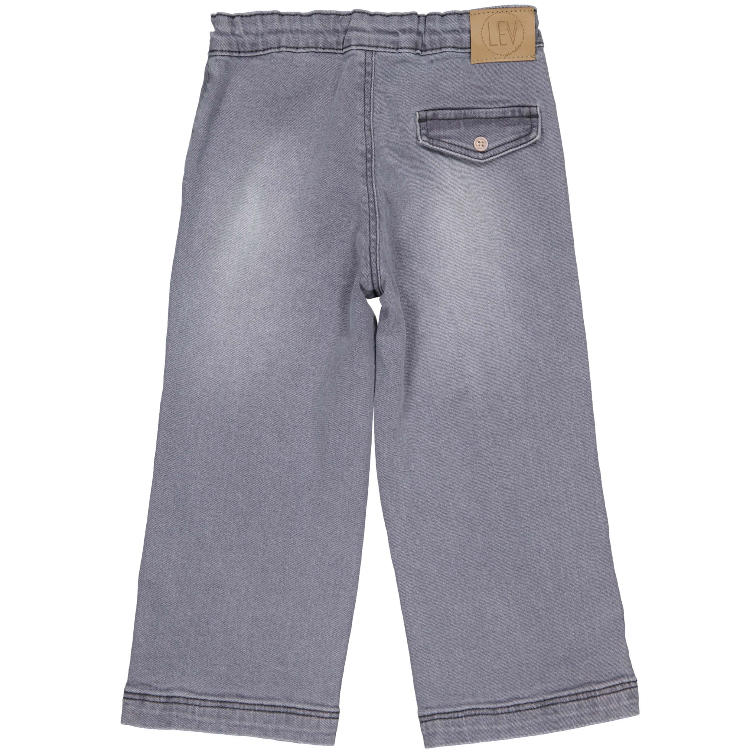 Levv Jeans