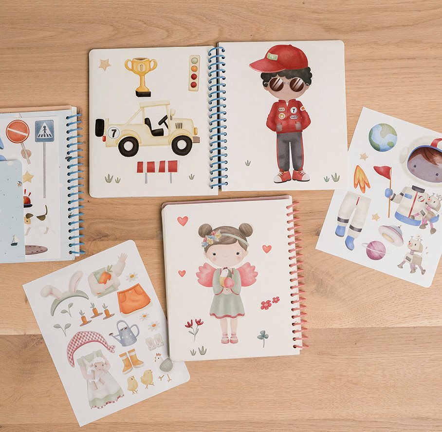 Aankleed- en stickerboek Jim & Friends